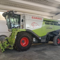 MIETITREBBIA CLAAS LEXION 760 MONTANA