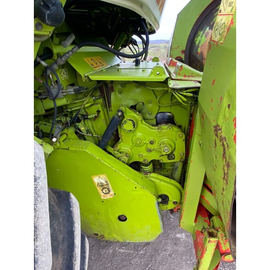 TRINCIA SEMOVENTE CLAAS JAGUAR 840