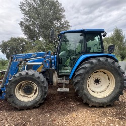 NEW HOLLAND TL 90 A + CARICATORE ANGELONI ___ TRATTORE