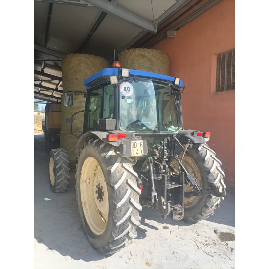 NEW HOLLAND T4050 DT______TRATTORE GOMMATO