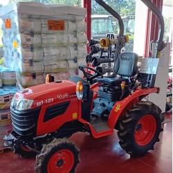 KUBOTA B1-121 __ TRATTORE