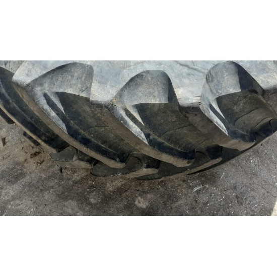 GOMMA TRELLEBORG TM 1060 __ 750 / 70 R 44